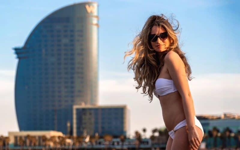 lugares visitar barcelona con chica